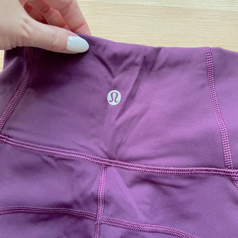Lululemon “Hot Like Agni” Darkest Magenta - Size 4 - Picture 8 of 8